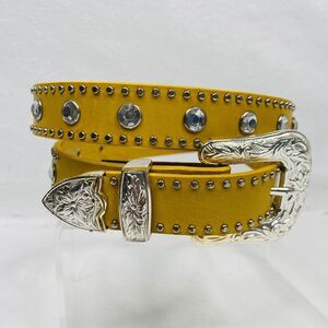 Nocona Sz 30 Yellow Rhinestone Studded Leather Belt